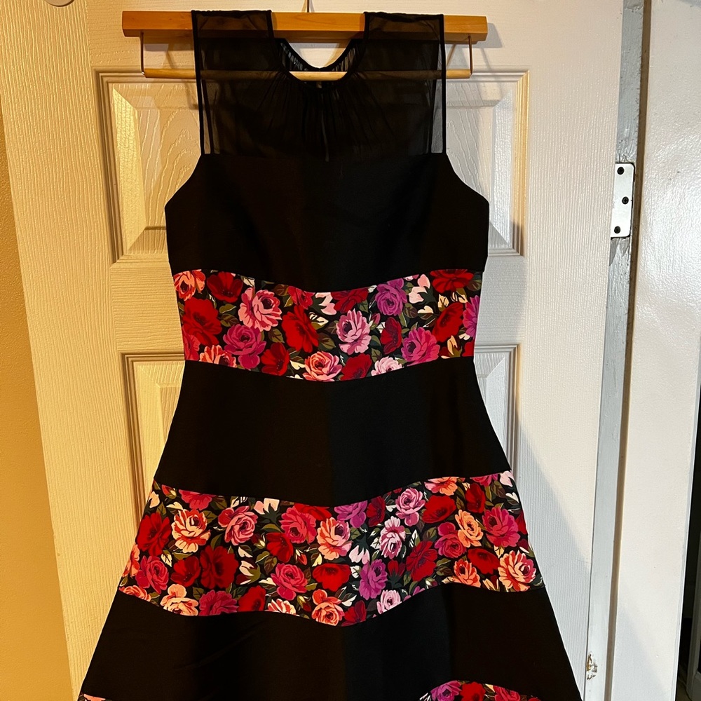 EUC Kate Spade Madison Avenue Collection. Size 4.